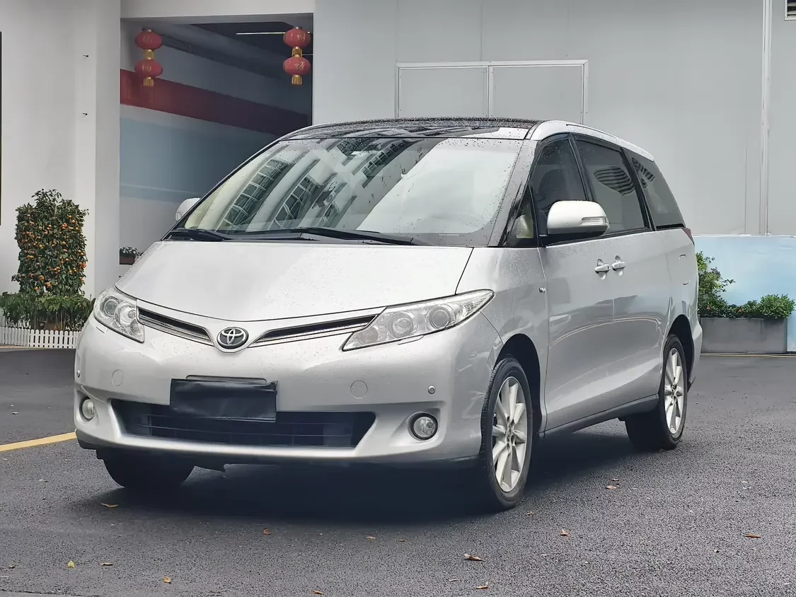 Toyota Previa 2015