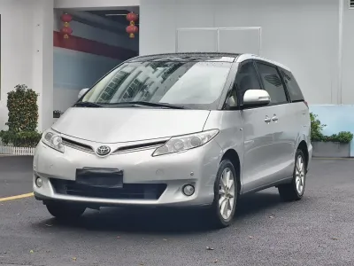 Toyota Previa 2015, фото 1