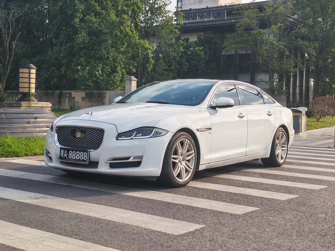 Jaguar Xj 2018