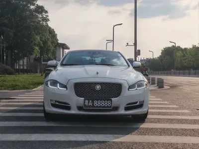 Jaguar Xj 2018, фото 2