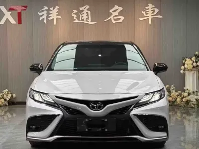 Toyota Camry 2022, фото 2
