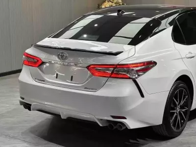 Toyota Camry 2022, фото 5