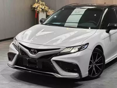 Toyota Camry 2022, фото 6