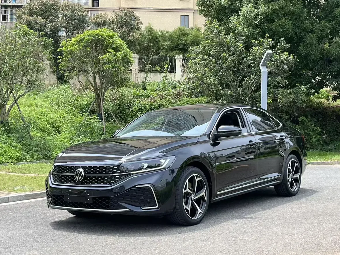 Volkswagen Passat 2023