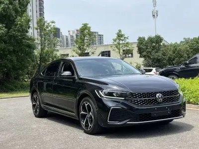 Volkswagen Passat 2023, фото 3