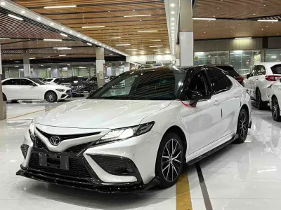 Toyota Camry 2022, фото 1