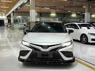 Toyota Camry 2022, фото 2
