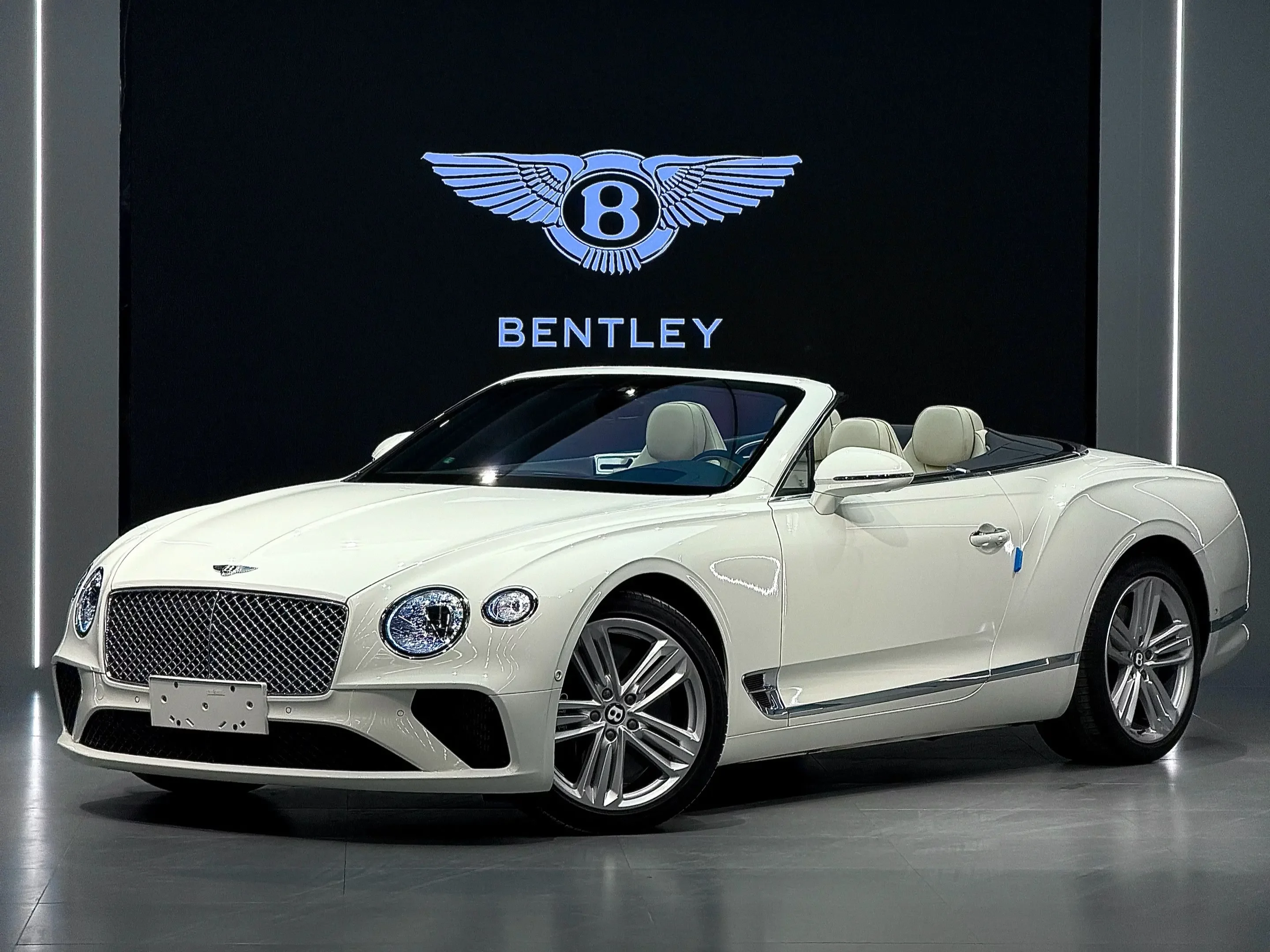 Bentley Continental 2023