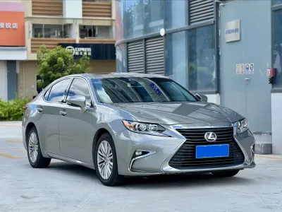 Lexus Es 2016, фото 3