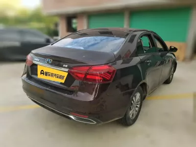 Geely Emgrand 2018, фото 4
