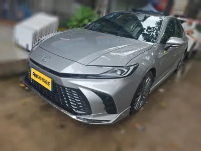 Toyota Camry 2025, фото 1