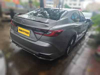 Toyota Camry 2025, фото 4