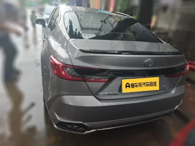 Toyota Camry 2025, фото 5