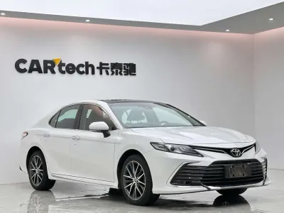 Toyota Camry 2024, фото 3