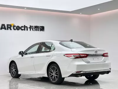 Toyota Camry 2024, фото 5