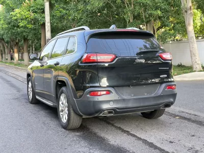 Jeep Cherokee 2016, фото 4