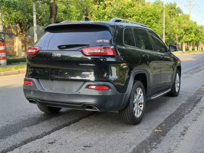 Jeep Cherokee 2016, фото 5