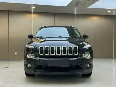 Jeep Cherokee 2016, фото 2