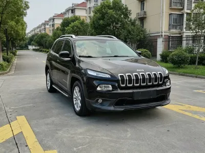 Jeep Cherokee 2016, фото 3