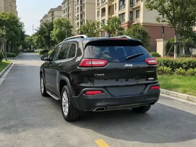 Jeep Cherokee 2016, фото 4