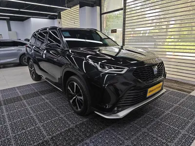 Toyota Crown-Kluger 2023, фото 3