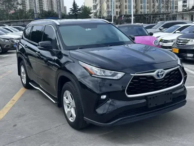 Toyota Highlander 2022, фото 3