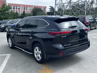 Toyota Highlander 2022, фото 4
