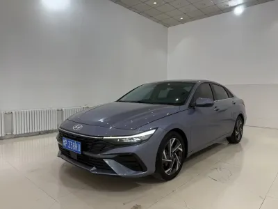 Hyundai Elantra 2023, фото 1