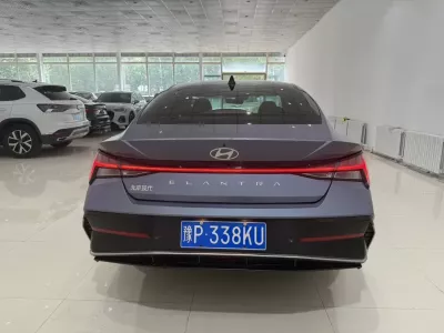 Hyundai Elantra 2023, фото 5