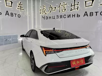 Hyundai Elantra 2024, фото 4