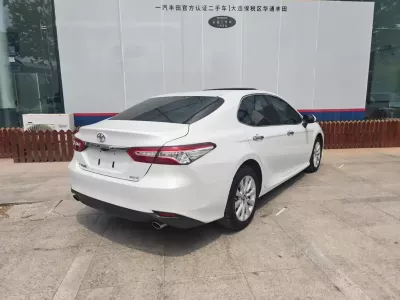 Toyota Camry 2020, фото 5