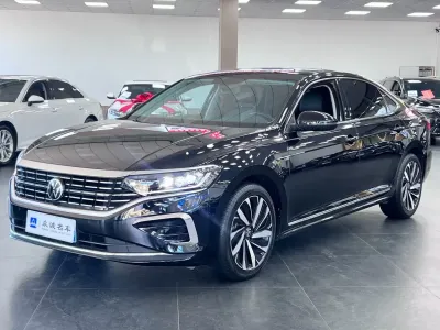 Volkswagen Passat 2022, фото 1