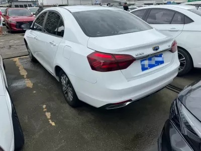 Geely Emgrand 2018, фото 4