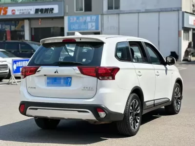 Mitsubishi Outlander 2021, фото 6