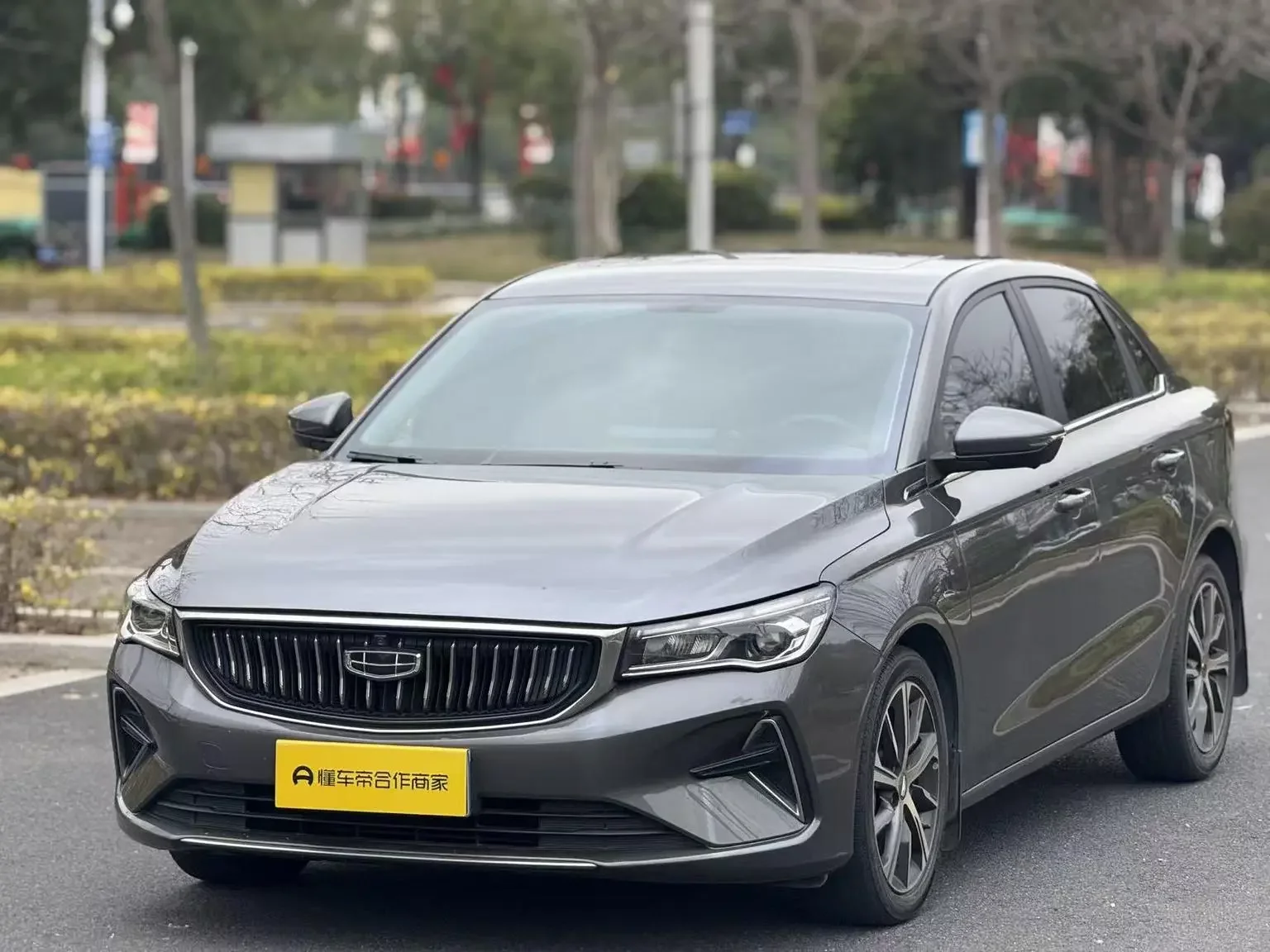 Geely Emgrand 2022