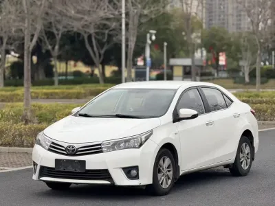 Toyota Corolla 2015, фото 1