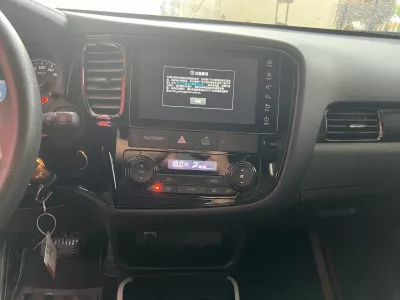 Mitsubishi Outlander 2023, фото 6