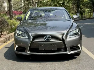 Lexus LS 2016, фото 2