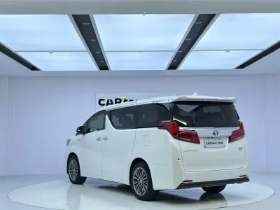 Toyota Alphard 2022, фото 3