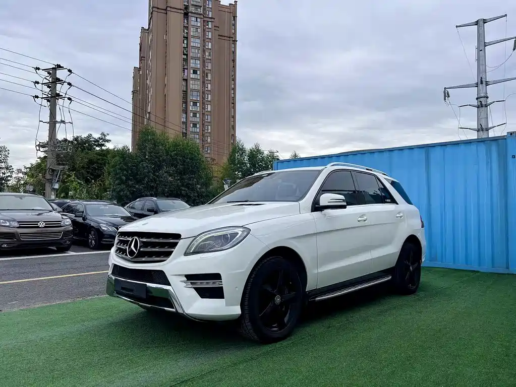 Mercedes-Benz Mercedes M-Class 2012