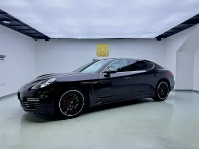 Porsche Panamera 2013, фото 1