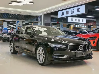 Volvo S90 Plug-in Hybrid 2020, фото 3