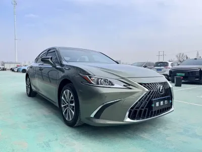 Lexus ES 2023, фото 3