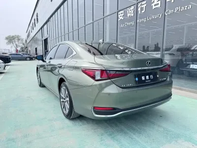 Lexus ES 2023, фото 5