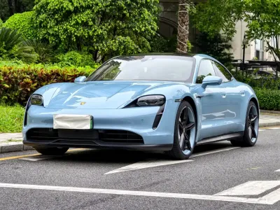 Porsche Taycan 2021, фото 1