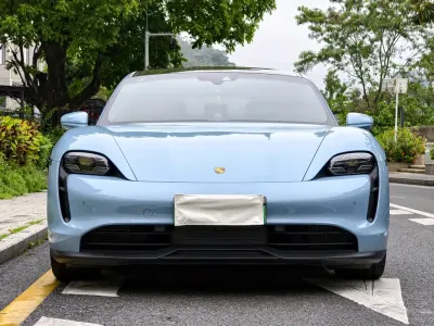 Porsche Taycan 2021, фото 2