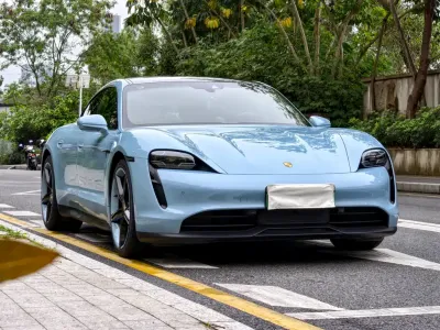 Porsche Taycan 2021, фото 3