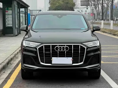 Audi Q7 2023, фото 2