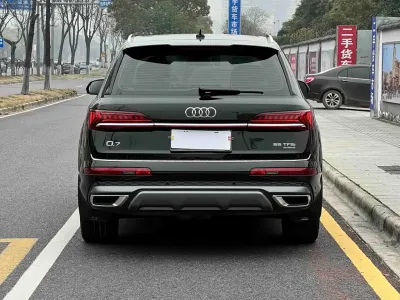 Audi Q7 2023, фото 4