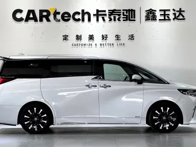 Toyota Elfa 2024, фото 4